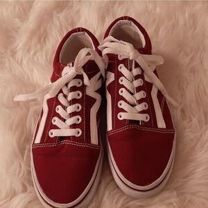 Womans ALOHA ISLAND‎ Beach  Red Sneakers 7.5 M